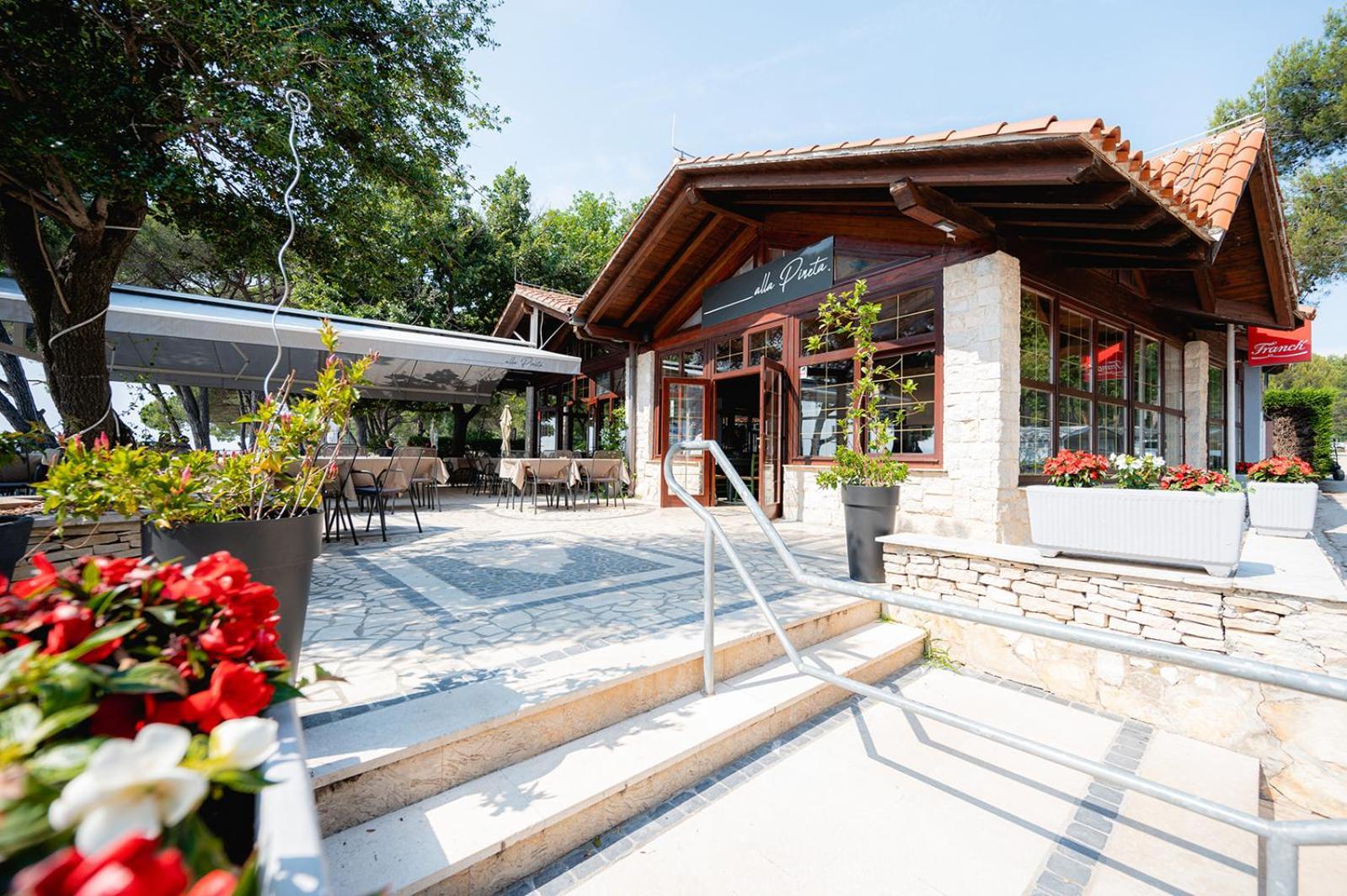 Hotel Glamping Istrie Fažana Exterior foto